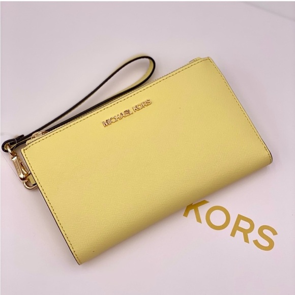 Michael Kors Wallet Wristlet Phone Case Buttercup - Picture 11 of 11
